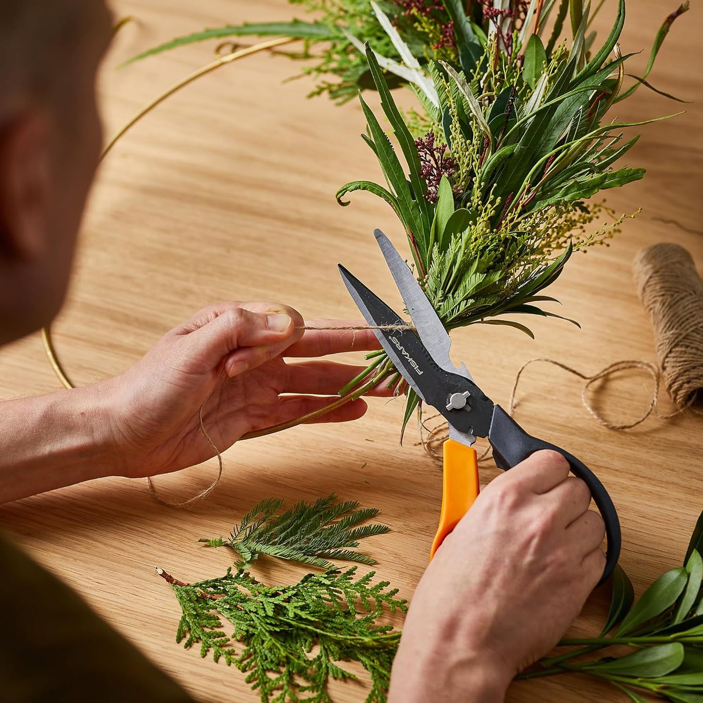 Fiskars Pruning Shears for Gardening, Multipurpose 8" Garden Shears with Sheath and SoftGrip Handle, Great for cutting Nursery Pots, Bags, and Wire