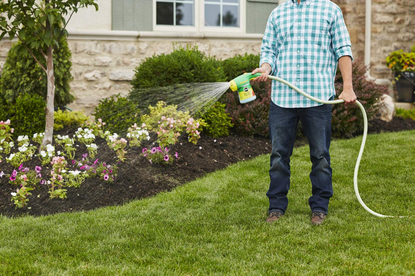Miracle-Gro Garden Feeder with Water Soluble All Purpose Plant Food, Hose-end Feeder for Outdoor Plants, 1 lb.