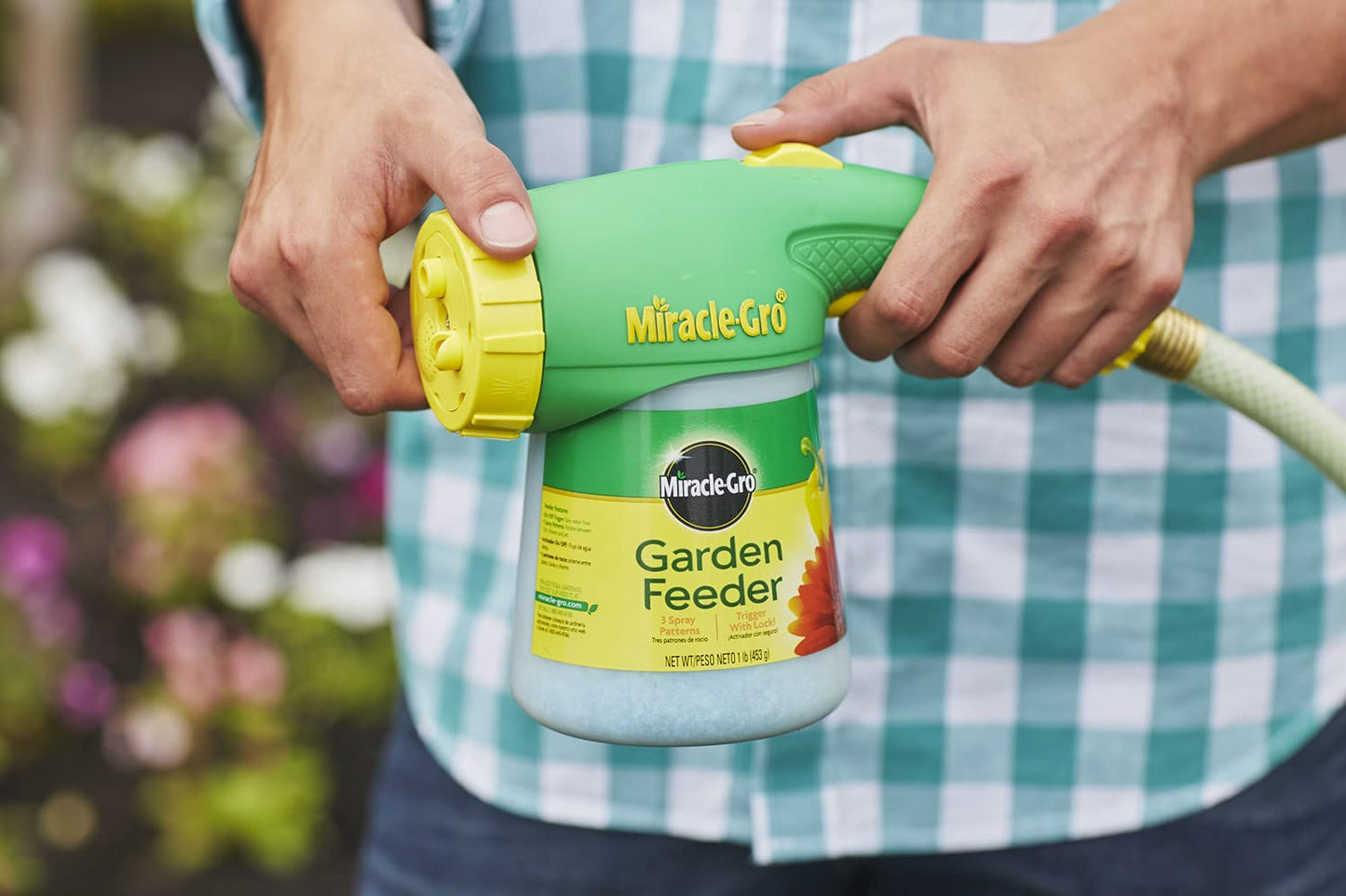 Miracle-Gro Garden Feeder with Water Soluble All Purpose Plant Food, Hose-end Feeder for Outdoor Plants, 1 lb.