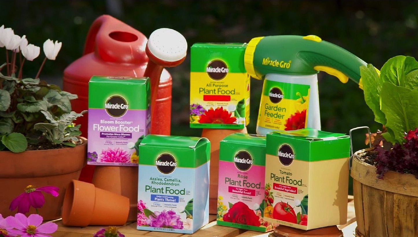 Miracle-Gro Water Soluble Rose Plant Food, 1.5 lb