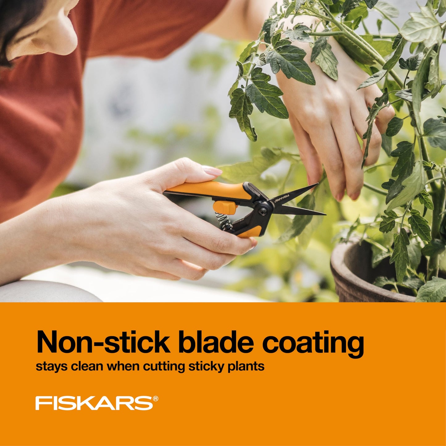 Fiskars 6" Pruning Scissors (2-Pack) for Flowers, Buds, Weeds and Small Plants, Garden Snips with Resin Resistant Nonstick Stainless Steel Blades, Gardening Trimmers with Comfortable Handle