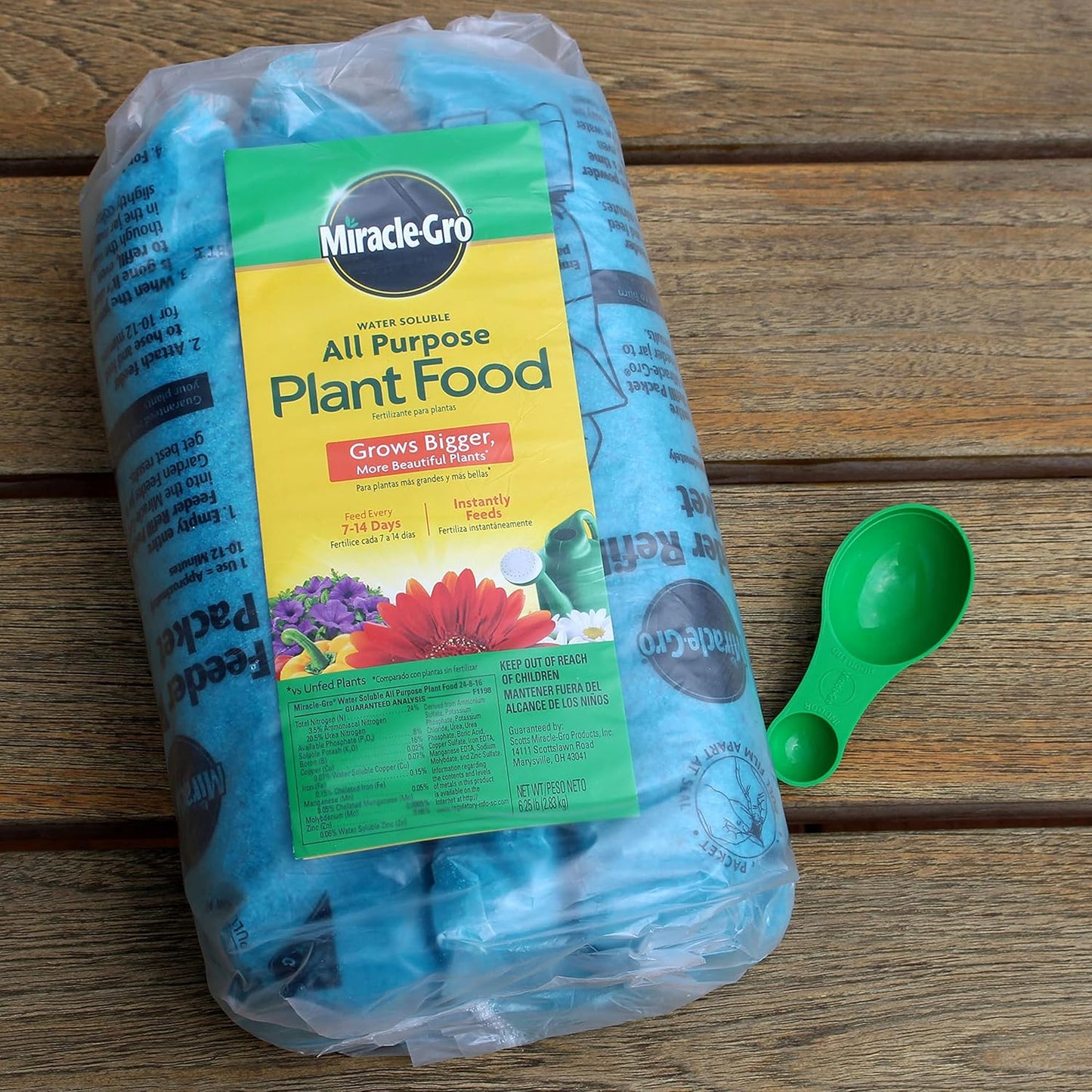 Miracle-Gro Water Soluble All Purpose Plant Food, Plant Fertilizer for Indoor or Outdoor Plants, Roses, Flowers, Houseplants, Vegetables and Trees, 10 lb.