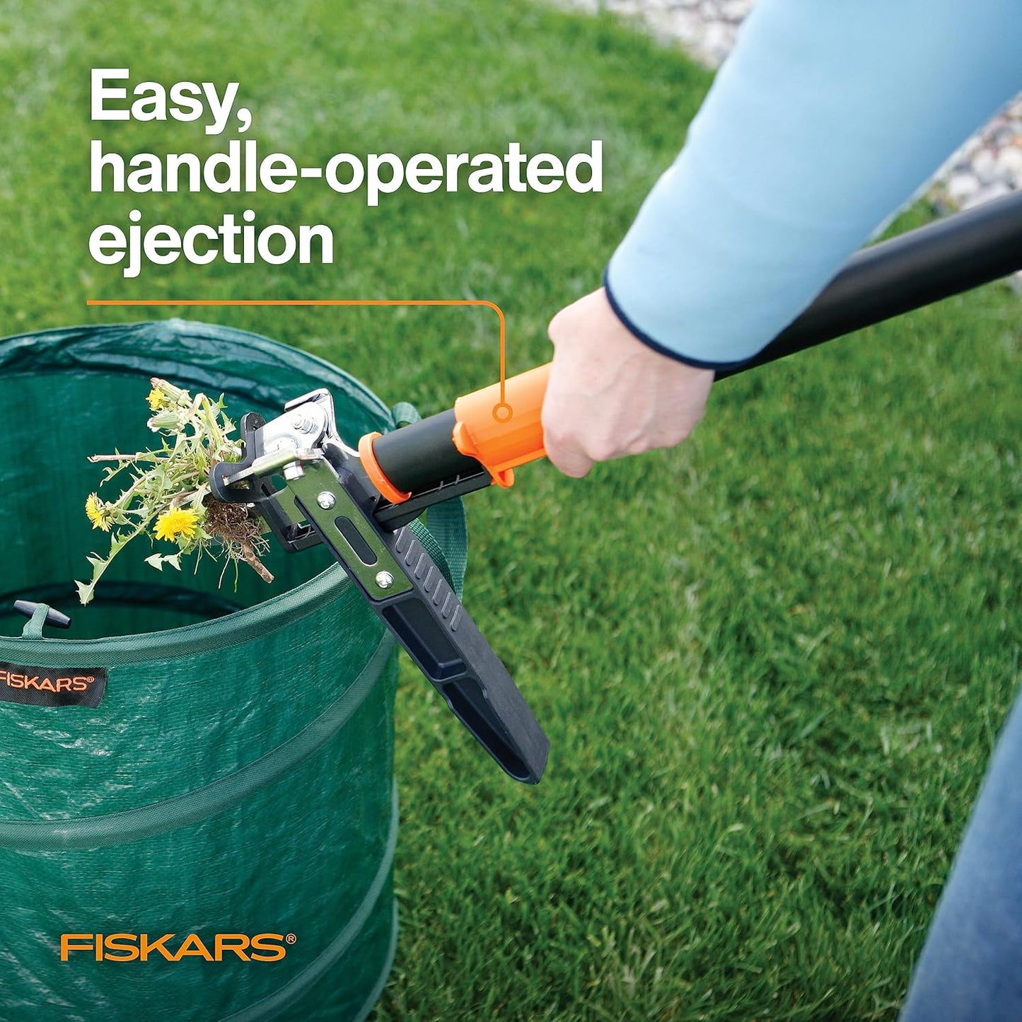 Fiskars 4-Claw Stand Up Weed Puller Tool, Gardening Hand Weeding Tool with 39" Long Ergonomic Handle with Easy-Eject Mechanism